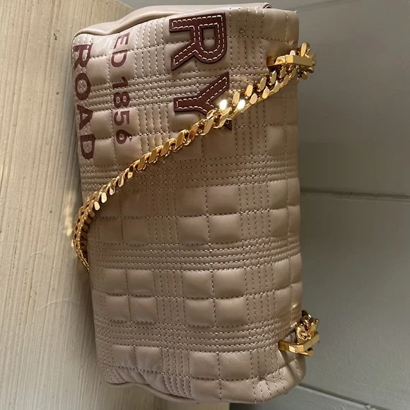 Burberry Lola small quilted lambskin bag - Picture 11 of 12